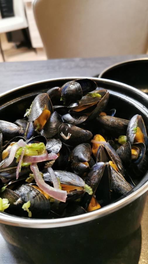 Hotel Restaurant Le Mulberry Arromanches Екстер'єр фото